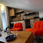 And Cozy Apprtment In With Panoramic View Apartment