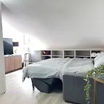 And Cozy Apprtment In With Panoramic View Apartment